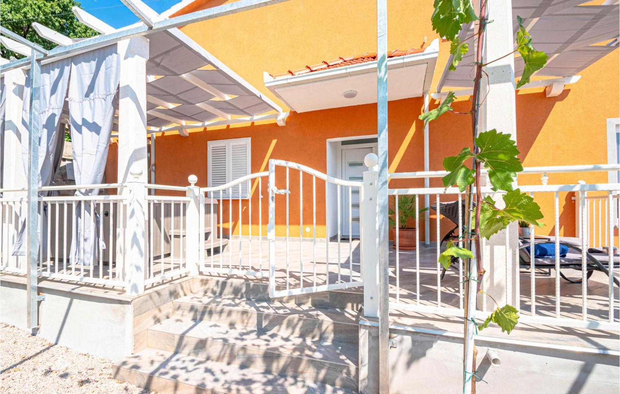 Nice Apartment In Orebic With House Sea View ภายนอก รูปภาพ