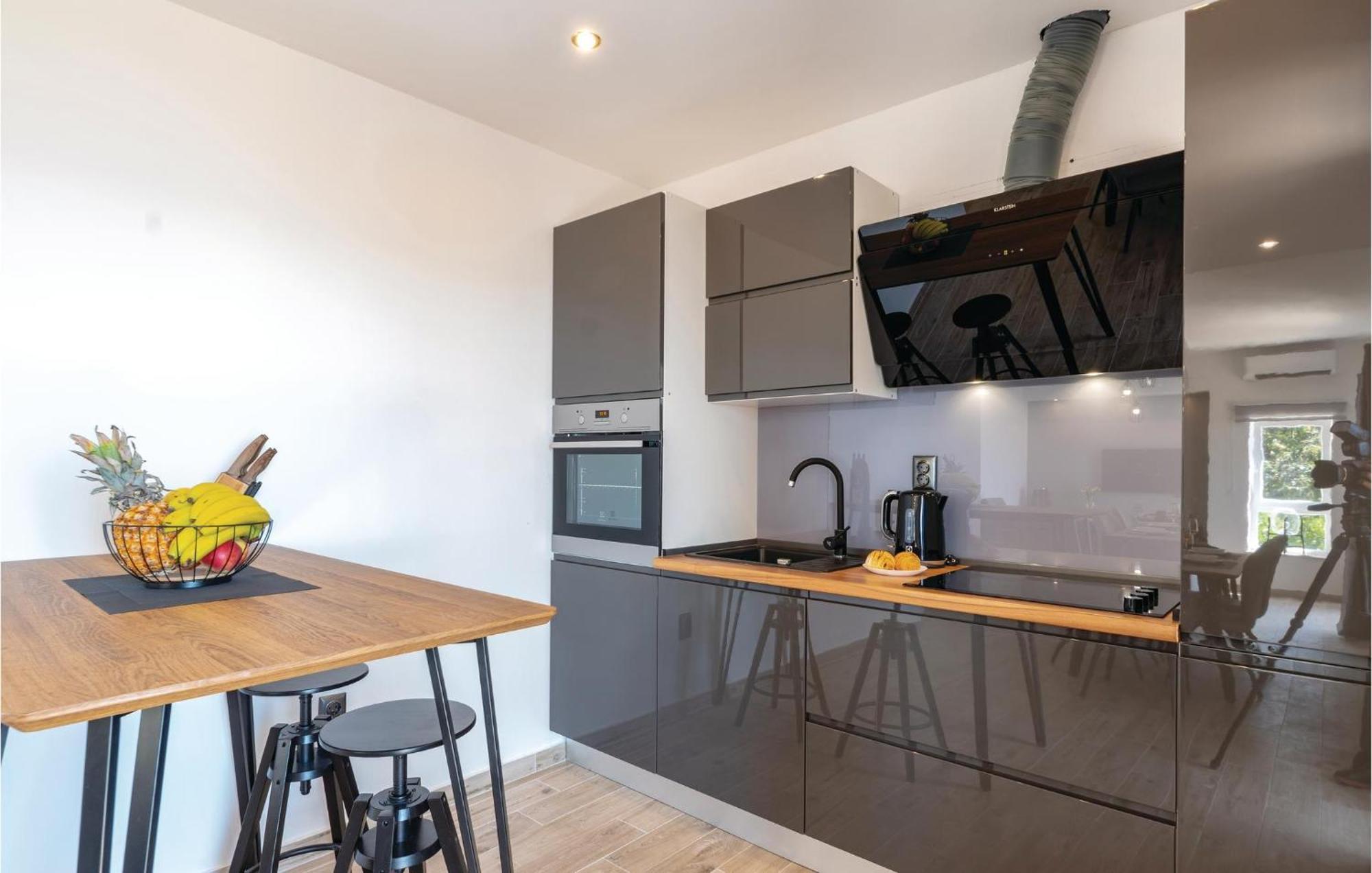 Nice Apartment In Orebic With House Sea View ภายนอก รูปภาพ